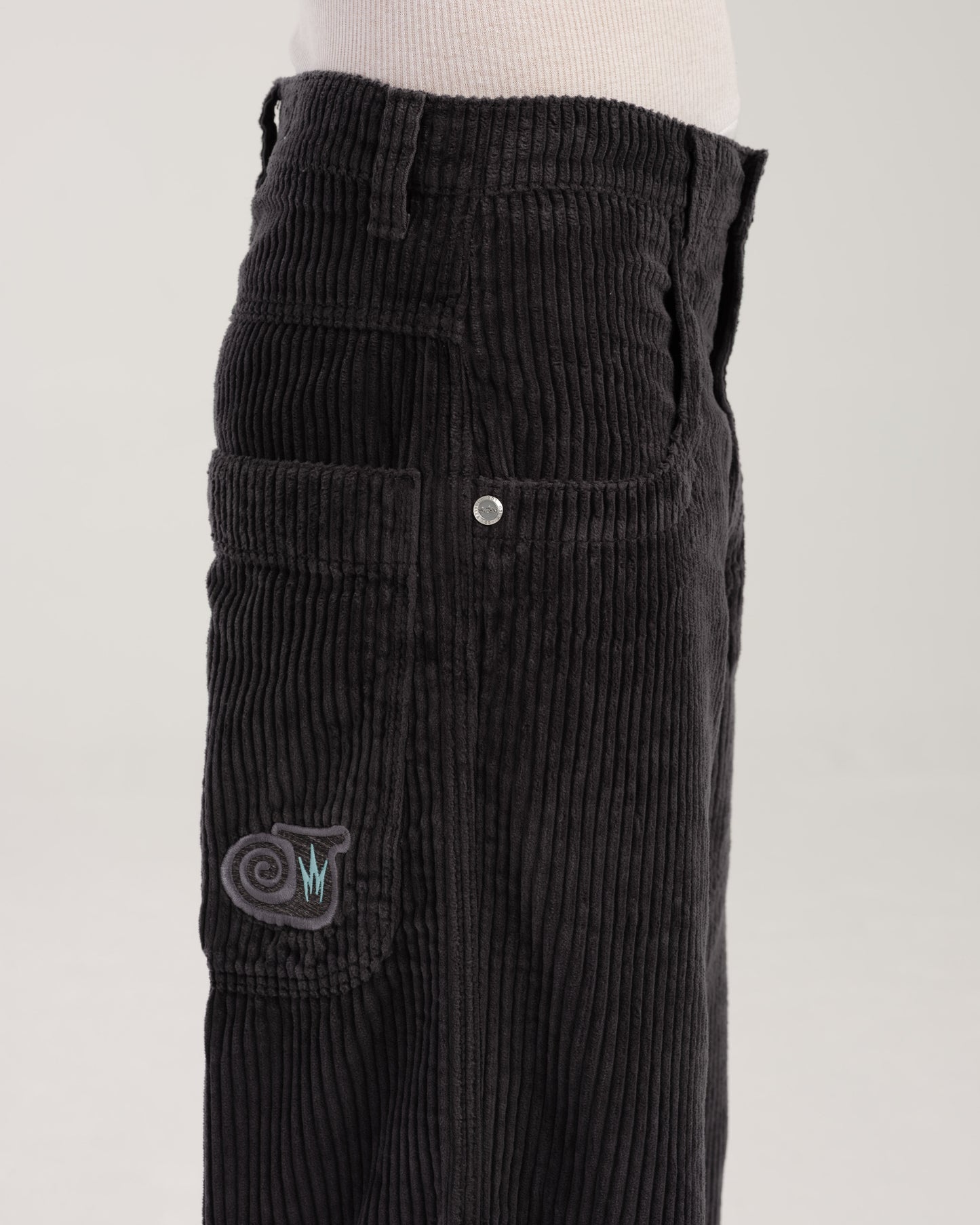 101 Twin Cannon. 26". 4 Wale Corduroy. Magnet.