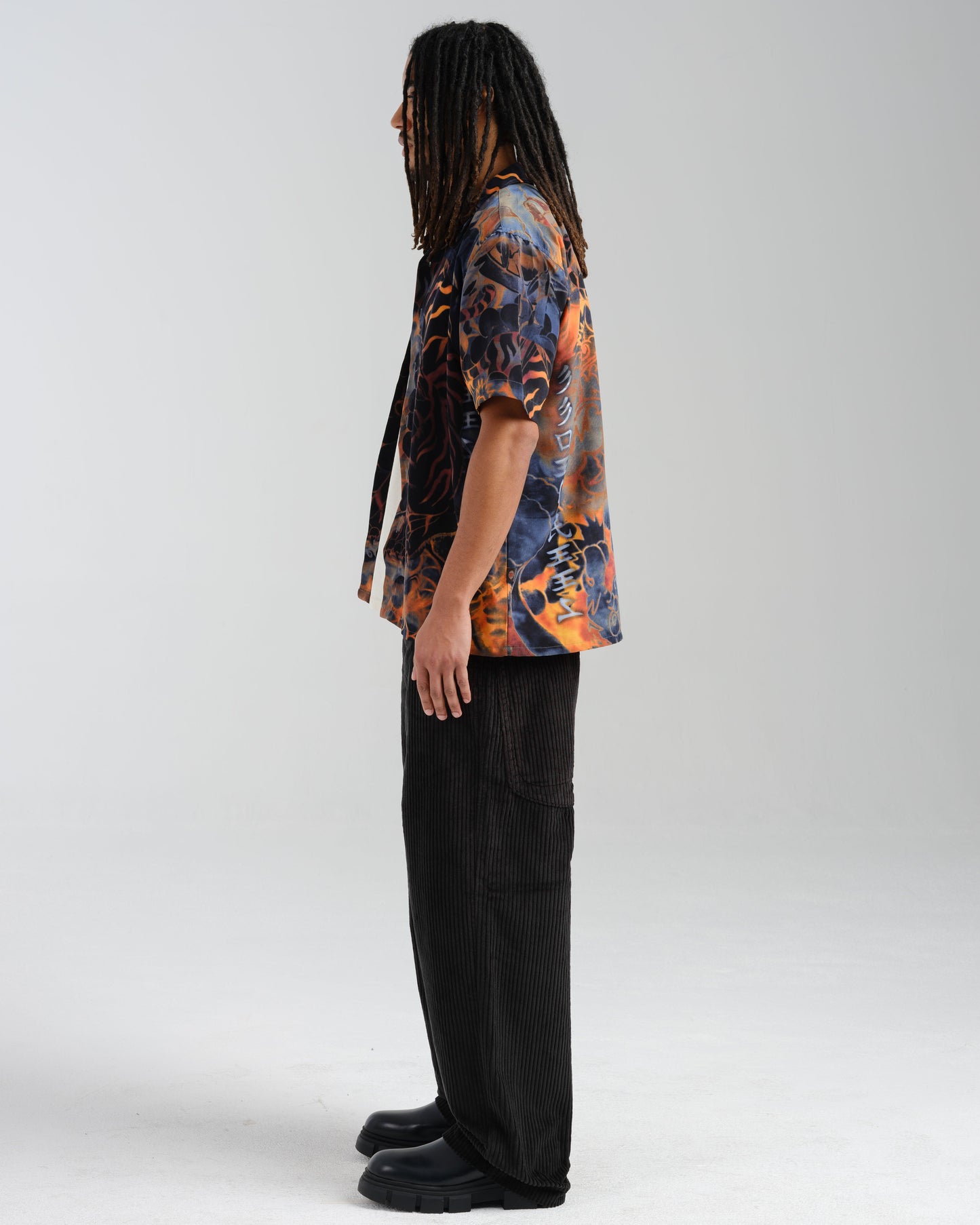 169 Low Down. 20". 4 Wale Corduroy. Black.