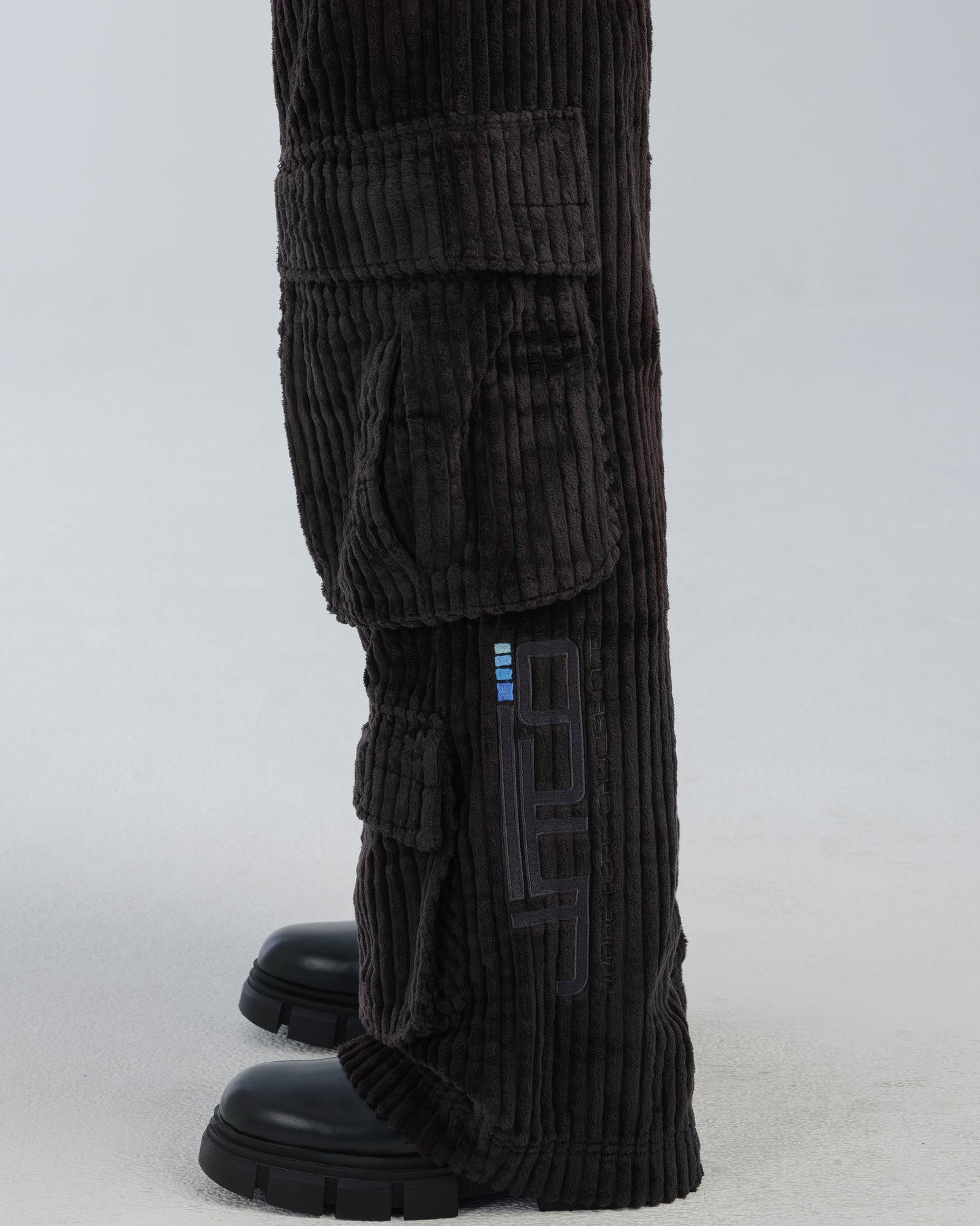 Legacy. 24". 2 Wale Corduroy. Black.
