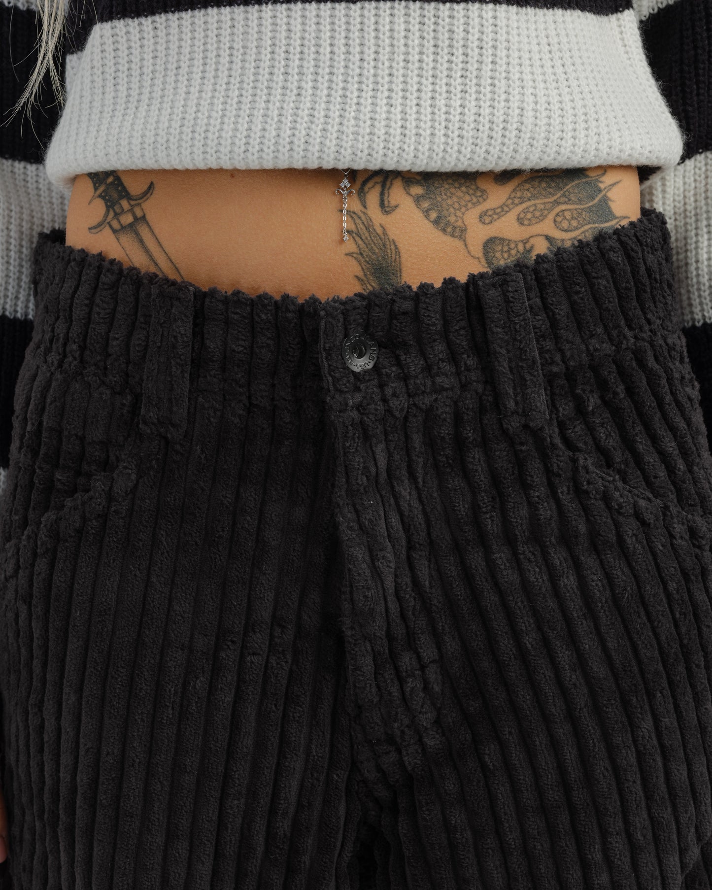 W Legacy. 24". 2 Wale Corduroy. Black.